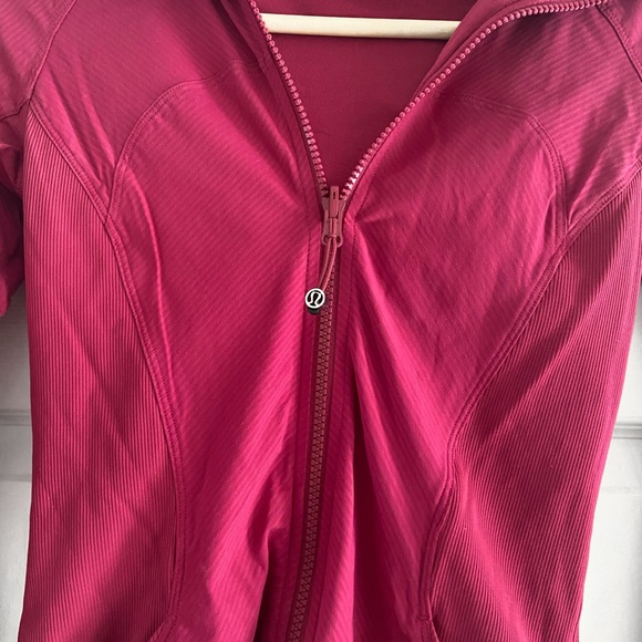 Lululemon | Lightweight reversible hoodie - Picture 3 of 8